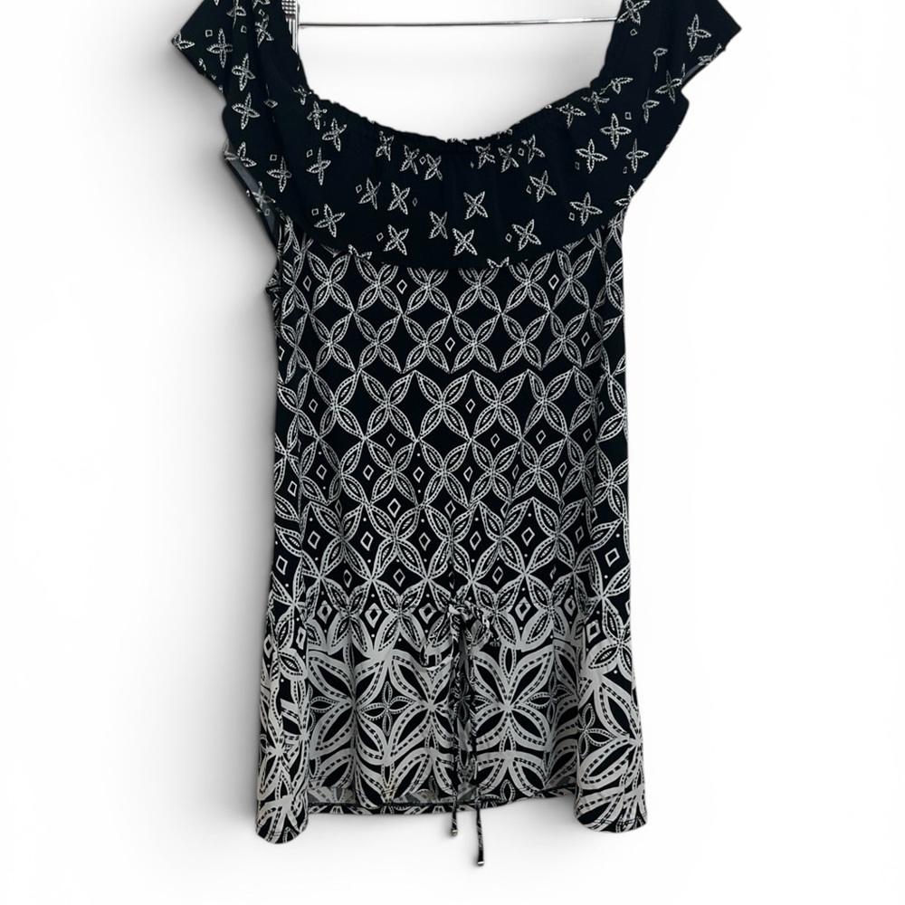 White House Black Market Black and White Patterned Cap-Sleeve Blouse